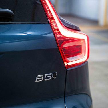 2026 Volvo XC40 B5 Ultra