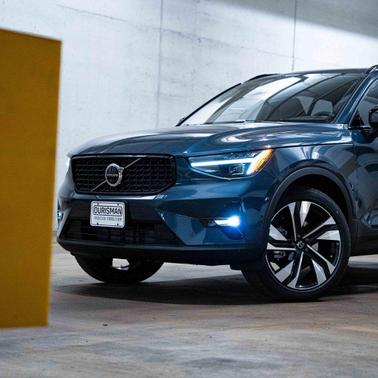 2026 Volvo XC40 B5 Ultra
