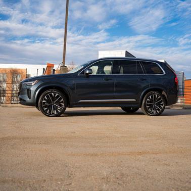 2025 Volvo XC90 Plug-In Hybrid T8 Ultra 7-Seater