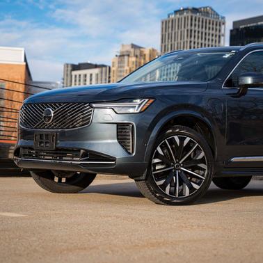 2025 Volvo XC90 Plug-In Hybrid T8 Ultra 7-Seater