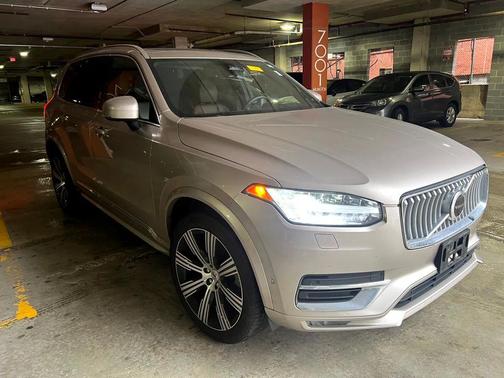 2023 Volvo XC90 B6 Ultimate 7-Seater