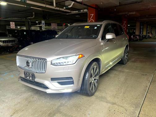 2023 Volvo XC90 B6 Ultimate 7-Seater