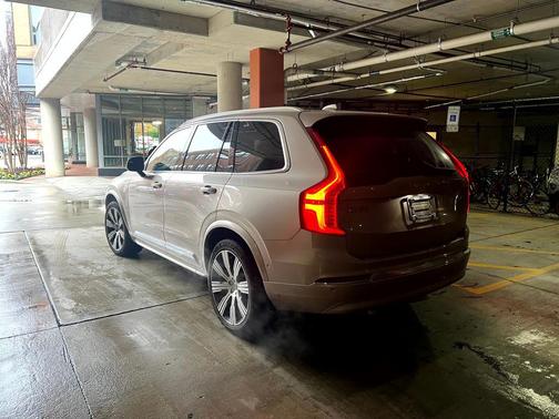 2023 Volvo XC90 B6 Ultimate 7-Seater