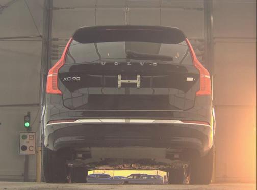 2024 Volvo XC90 Recharge Plug-In Hybrid T8 Ultimate Bright Theme 7-Seater