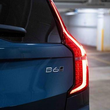 2025 Volvo XC90 B6 Plus 7-Seater