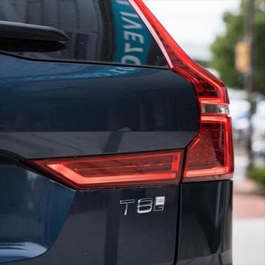 2025 Volvo XC60 Plug-In Hybrid T8 Plus