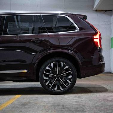 2025 Volvo XC90 B6 Ultra