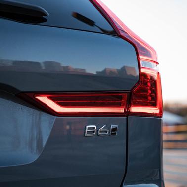 2023 Volvo XC60 B6 Ultimate Bright Theme
