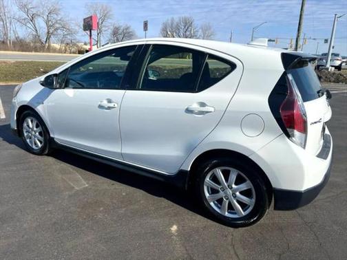 2017 Toyota Prius c Three