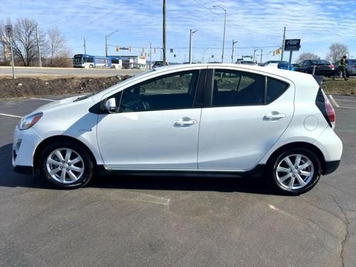 2017 Toyota Prius c Three