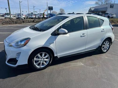 2017 Toyota Prius c Three