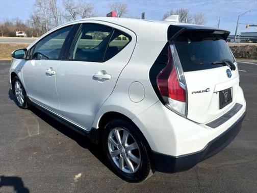 2017 Toyota Prius c Three