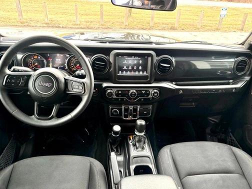 2023 Jeep Wrangler Sport Altitude