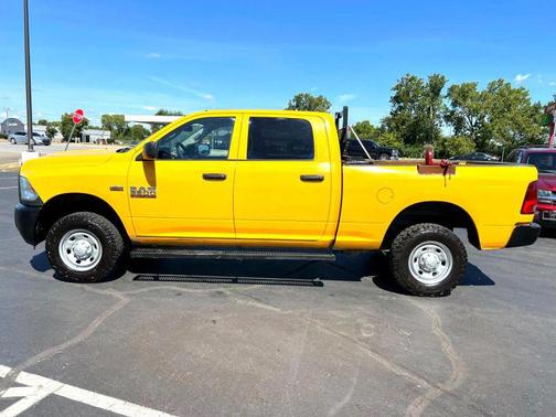 2018 RAM 2500 Tradesman Crew Cab 4x4 6'4' Box