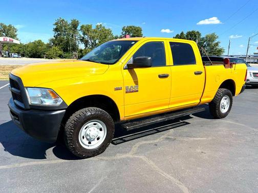 2018 RAM 2500 Tradesman Crew Cab 4x4 6'4' Box
