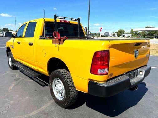 2018 RAM 2500 Tradesman Crew Cab 4x4 6'4' Box