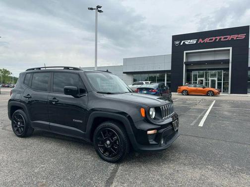 Black Clearcoat 2021 Jeep Renegade Latitude
