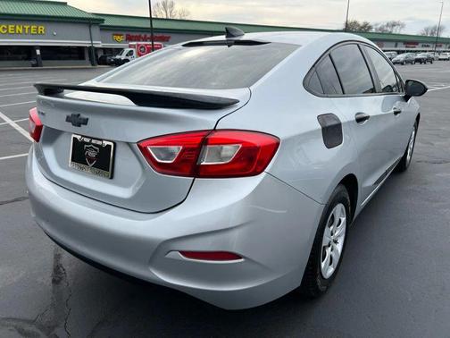 2018 Chevrolet Cruze LS