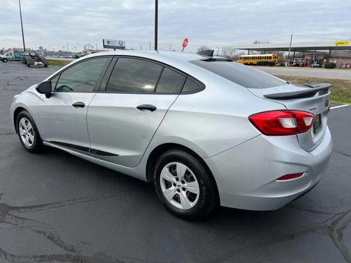 2018 Chevrolet Cruze LS