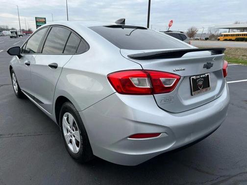 2018 Chevrolet Cruze LS