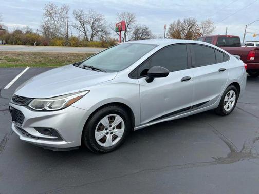 2018 Chevrolet Cruze LS