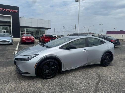 2025 Toyota Prius LE