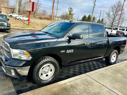 2016 RAM 1500 SLT