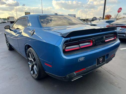 2022 Dodge Challenger SXT