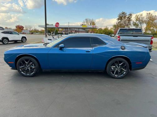 2022 Dodge Challenger SXT