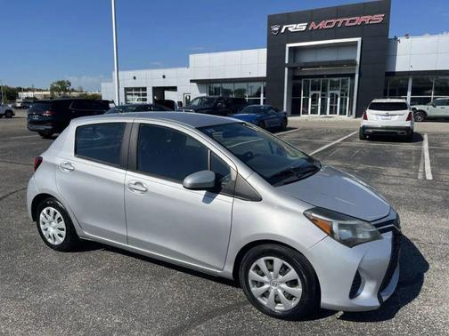 Classic Silver Metallic 2016 Toyota Yaris L