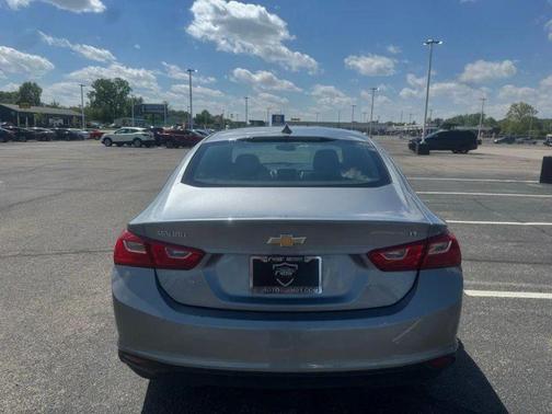 Gray Ghost Metallic 2023 Chevrolet Malibu FWD 1LT