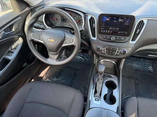 Gray Ghost Metallic 2023 Chevrolet Malibu FWD 1LT