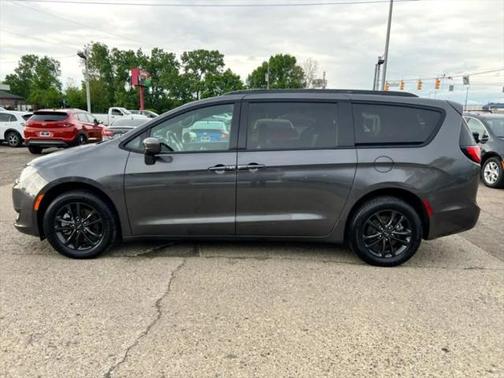 2020 Chrysler Pacifica L