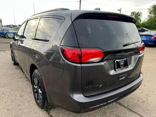 2020 Chrysler Pacifica L