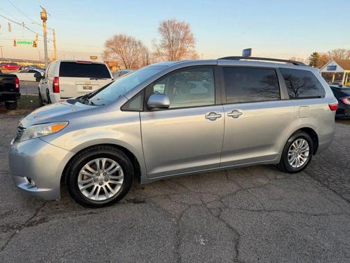 2015 Toyota Sienna XLE Premium