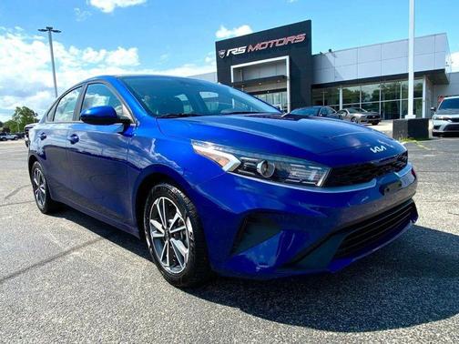 Deep Sea Blue 2022 Kia Forte LXS