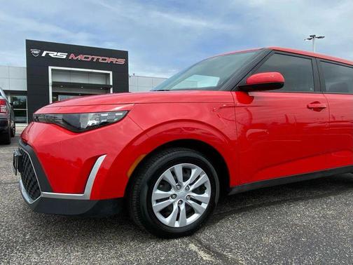 Inferno Red 2024 Kia Soul LX