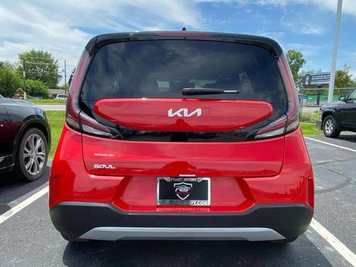Inferno Red 2024 Kia Soul LX