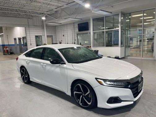 Crystal Black Pearl 2022 Honda Accord Sport SE 1.5T