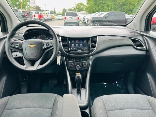 2022 Chevrolet Trax LS