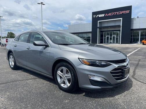 Sterling Gray Metallic 2025 Chevrolet Malibu 1LS