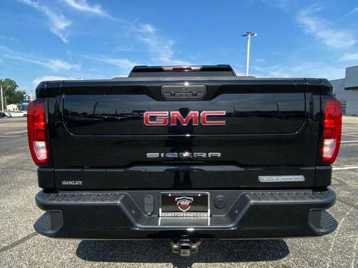 Onyx Black 2022 GMC Sierra 1500 Elevation