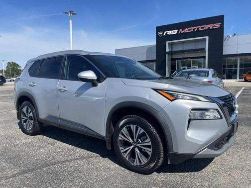 Brilliant Silver Metallic 2022 Nissan Rogue SV