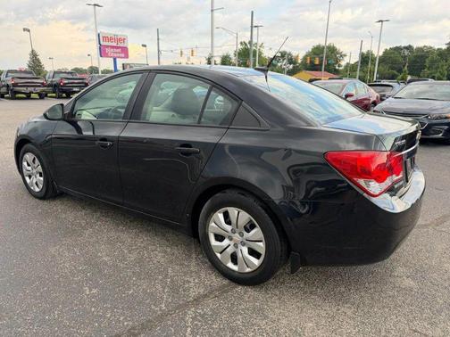 Black Granite Metallic 2014 Chevrolet Cruze LS