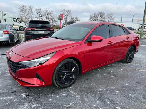 2021 Hyundai ELANTRA SEL