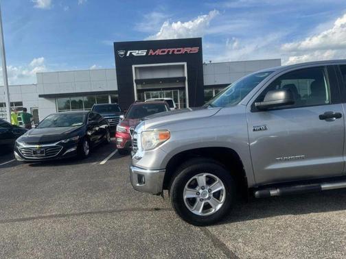 Silver Sky Metallic 2017 Toyota Tundra SR5