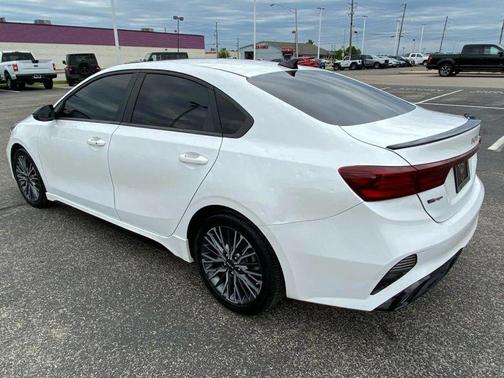 Snow White Pearl 2022 Kia Forte GT-Line