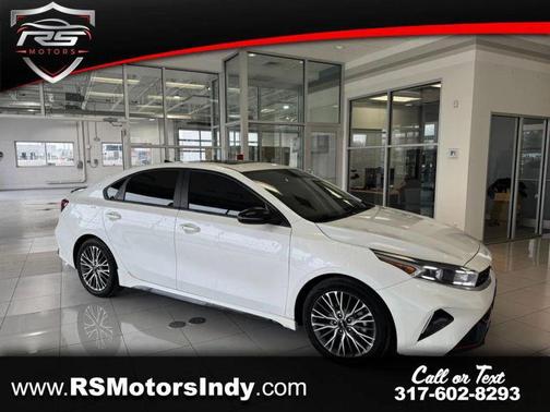 Snow White Pearl 2022 Kia Forte GT-Line