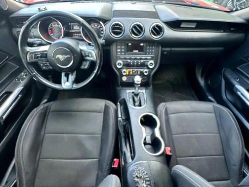 2016 Ford Mustang V6