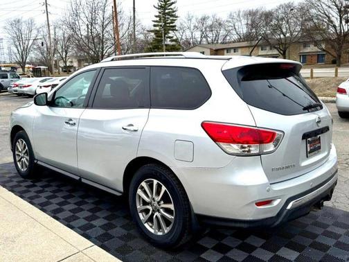 2014 Nissan Pathfinder SV